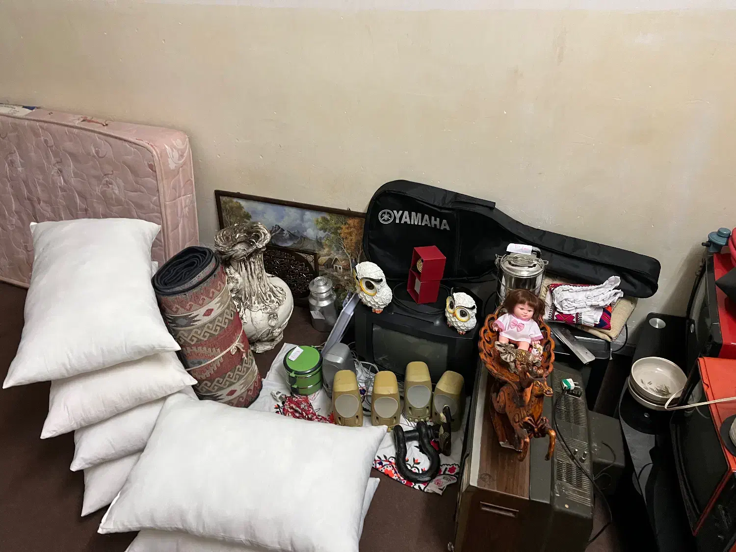 بالش|رختخواب، بالش، پتو|بوشهر, |دیوار