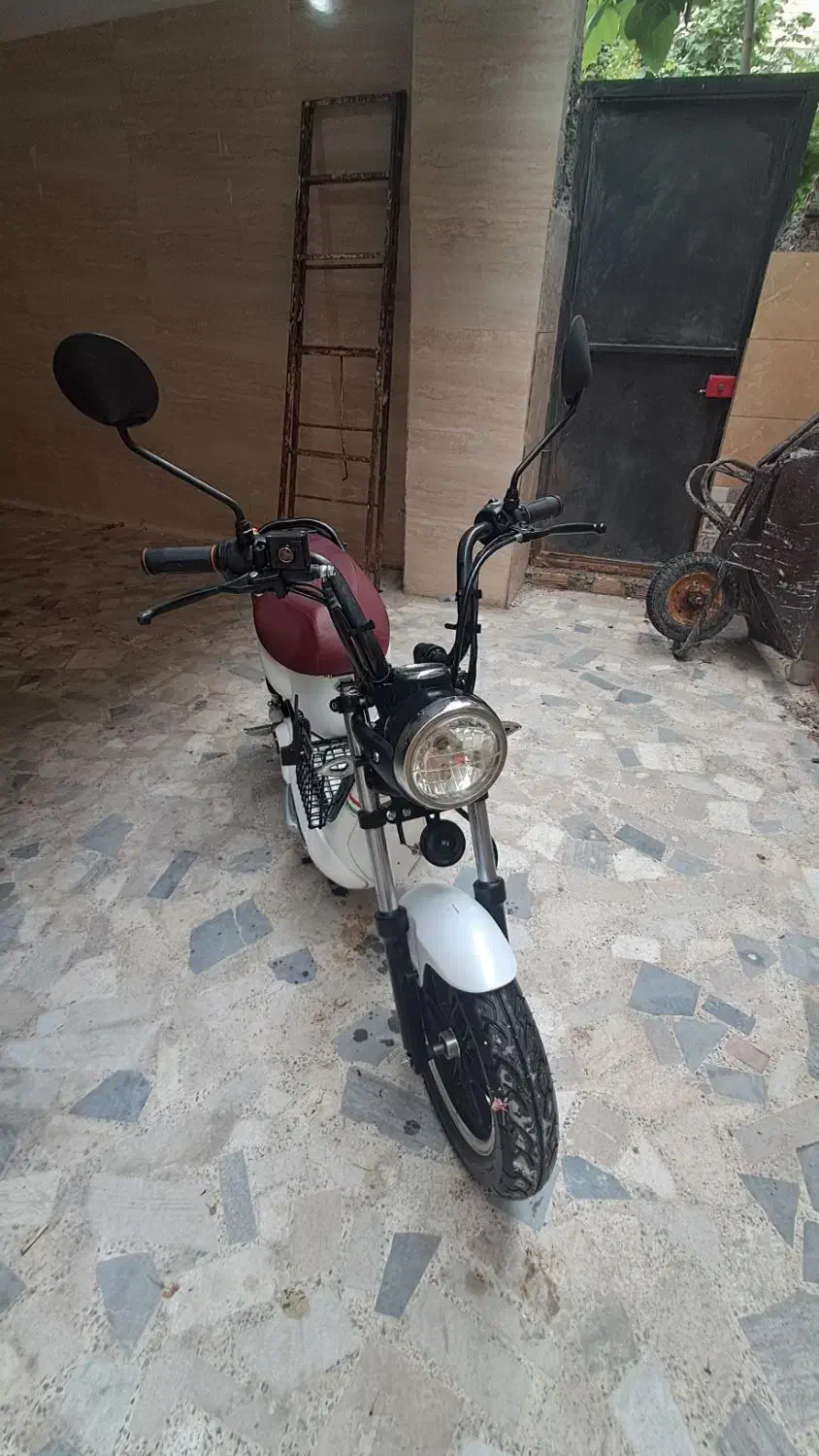 موتور برقی|موتورسیکلت|رشت, یخسازی|دیوار