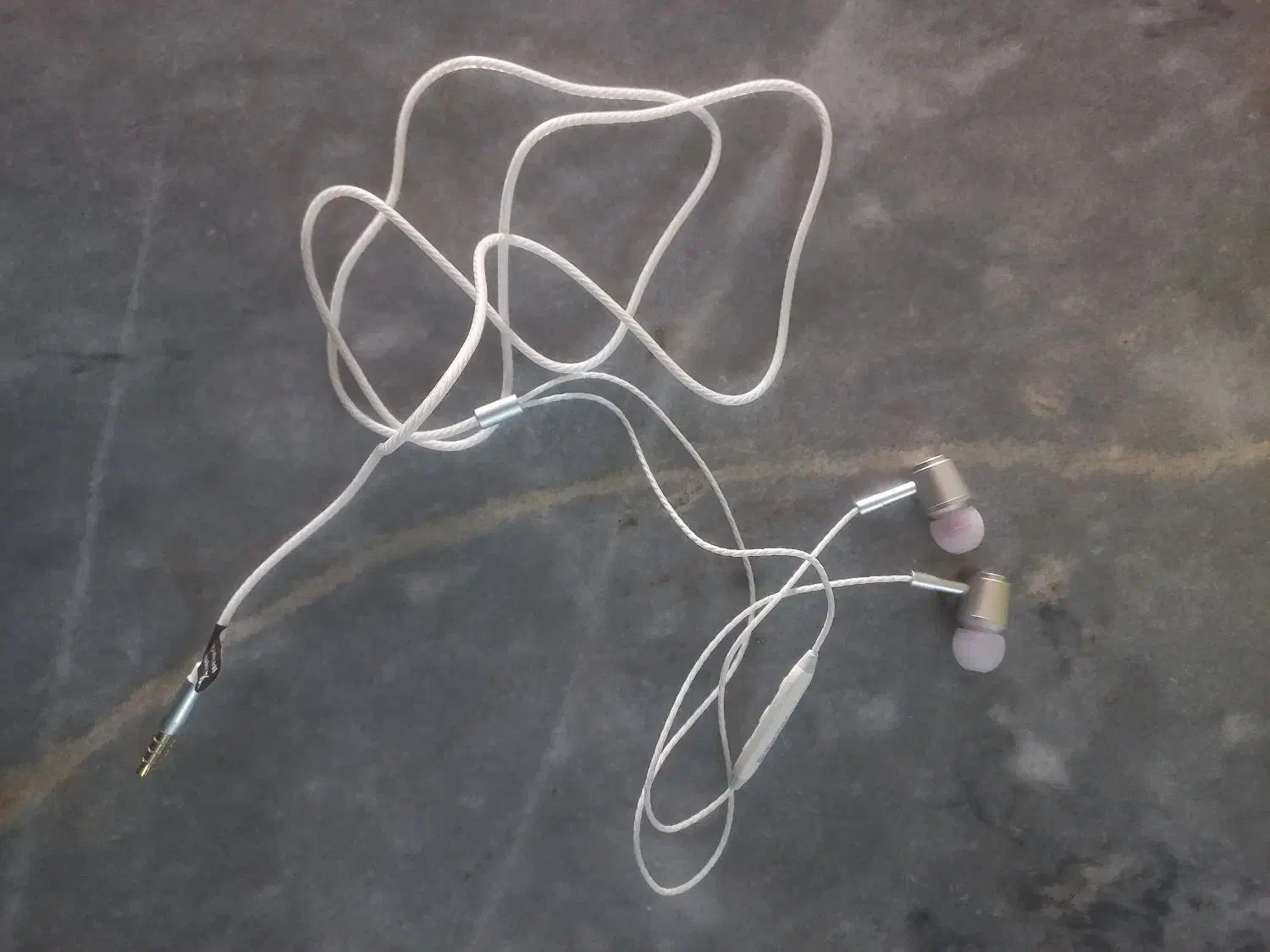 هندزفری معمولی نو بدون استفاده|لوازم جانبی موبایل و تبلت|دوگنبدان, |دیوار