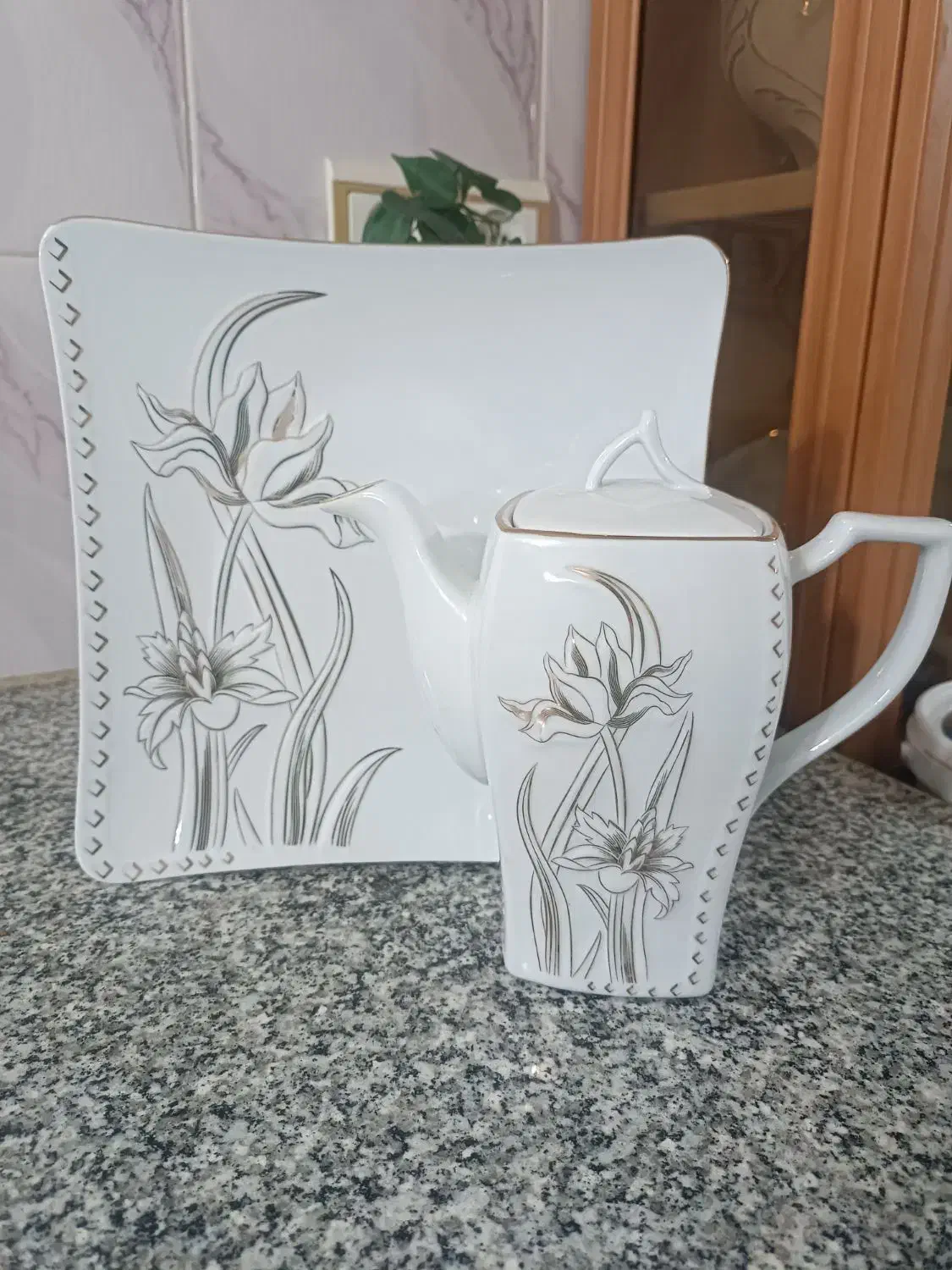 چینی 12نفره پردیس|ظروف سرو و پذیرایی|قروه, |دیوار