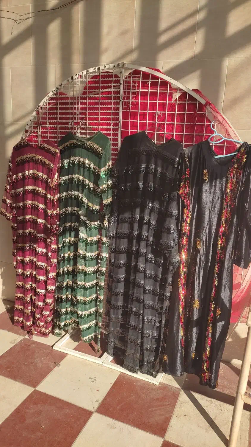 لباس محلی|لباس|بروجرد, |دیوار