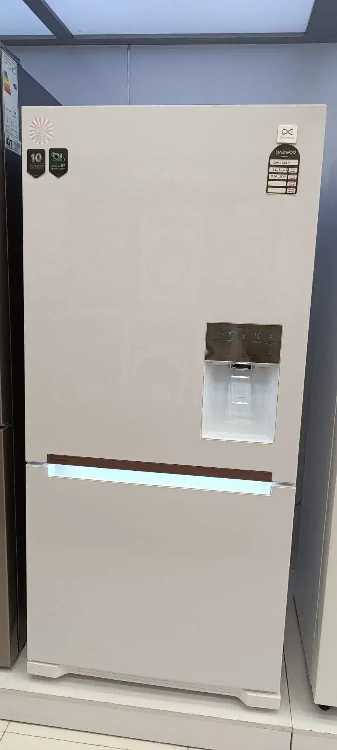 یخچال پایین فریزر دوو جشنواره(طالقانی اراک)|یخچال و فریزر|اراک, |دیوار