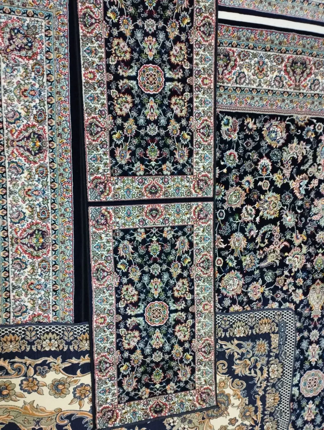 فرش در حد نو|فرش|سنندج, |دیوار