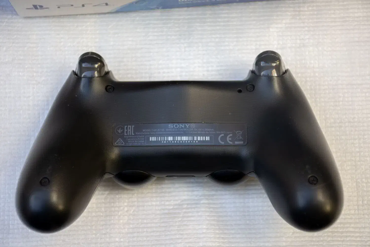 دسته ps4 اصلی|کنسول، بازی ویدئویی و آنلاین|شیراز, شیشه‌گری|دیوار