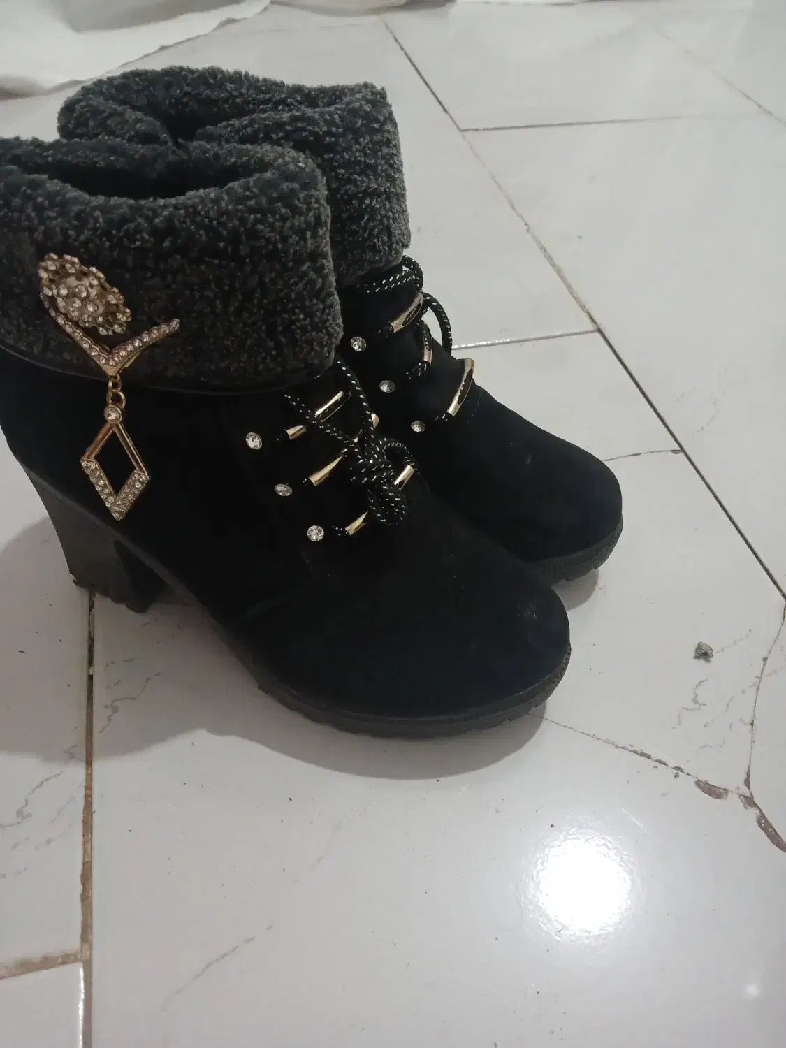 کفش زنانه|کیف، کفش، کمربند|تربت جام, مطهری|دیوار