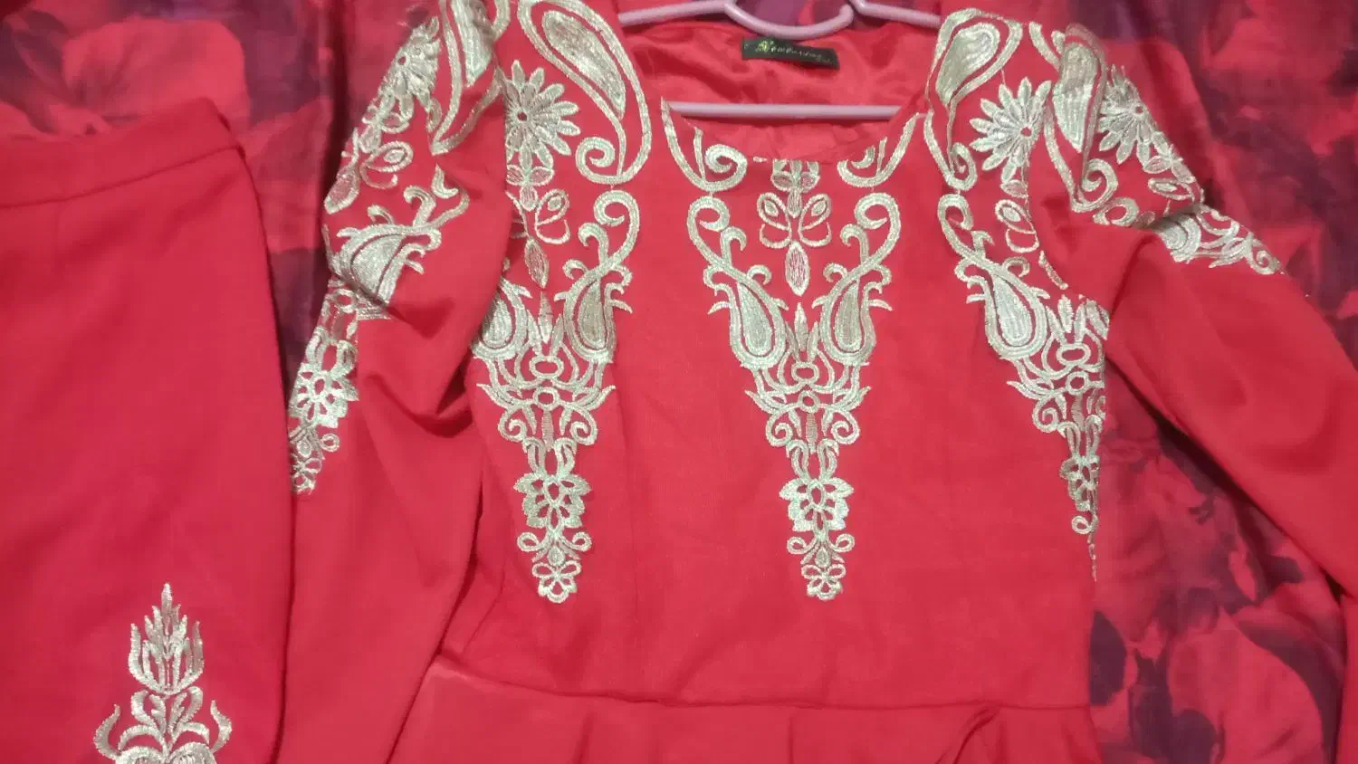 بلوز و دامن|لباس|اسلام‌شهر, شهرک الهیه|دیوار