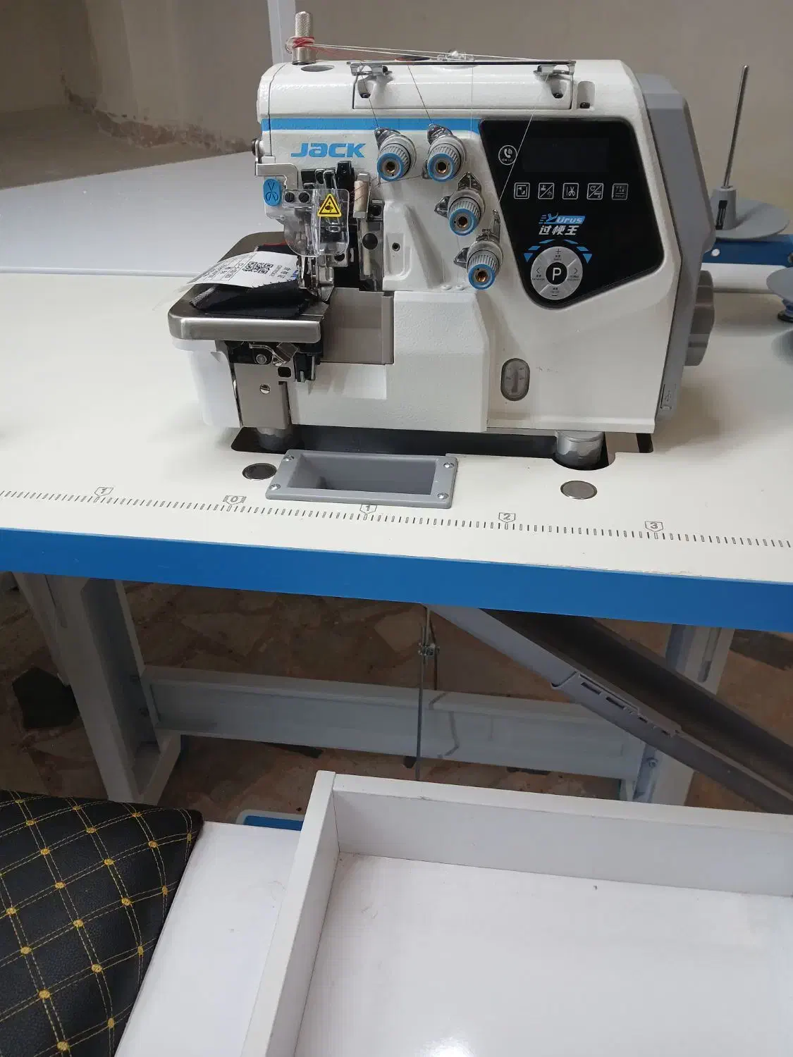 خیاط|استخدام صنعتی، فنی، مهندسی|کرج, حیدرآباد|دیوار