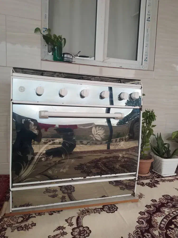 گازطرح فر تمیزوقابل استفاده|اجاق گاز و لوازم برقی پخت‌وپز|فومن, |دیوار