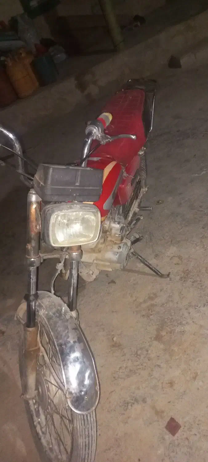 موتورسیکلت 125مدل 86پنج دنده پلاک قدیم22میلیون|موتورسیکلت|زیلائی, |دیوار