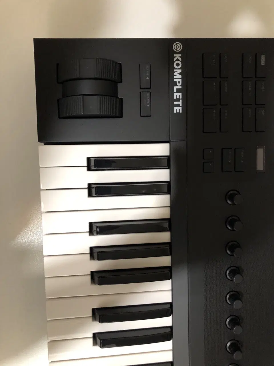 Mini midi controler komplete control native A25|پیانو، کیبورد، آکاردئون|تهران, چهارصد دستگاه|دیوار