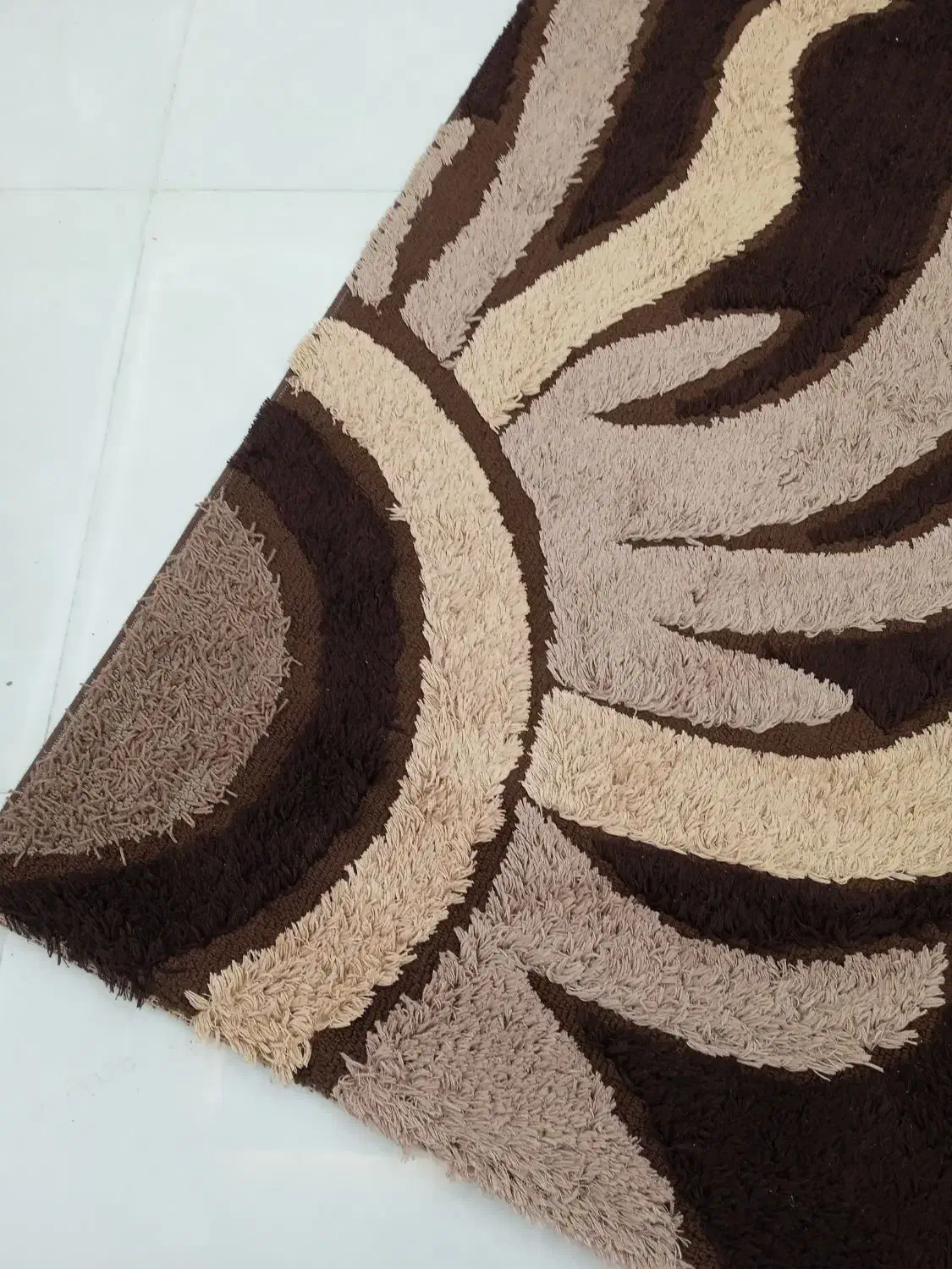 فرش شکلی|فرش|کرمانشاه, |دیوار