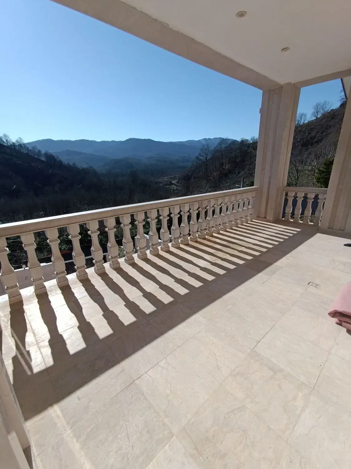 ویلای ۷۰۰ متری سندار لیالمان لاهیجان|فروش خانه و ویلا|لاهیجان, آهندان|دیوار