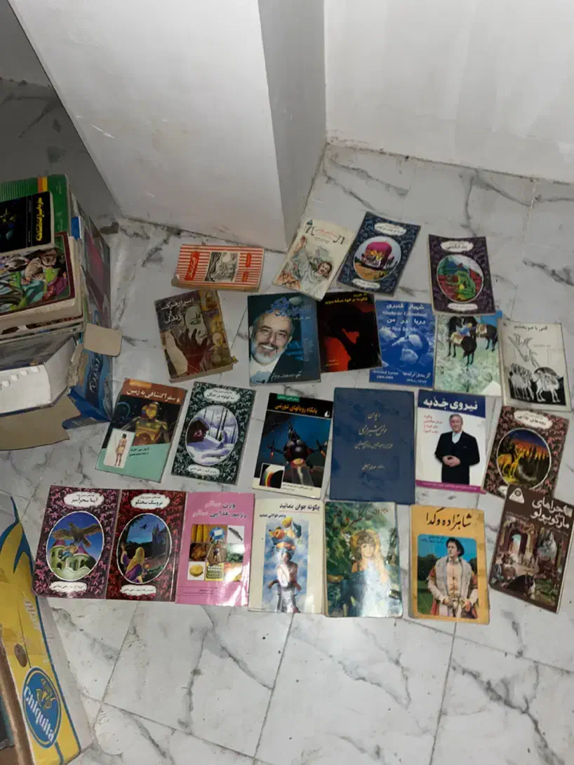 کتاب رمان قدیمی|کتاب و مجله ادبی|رودهن, |دیوار