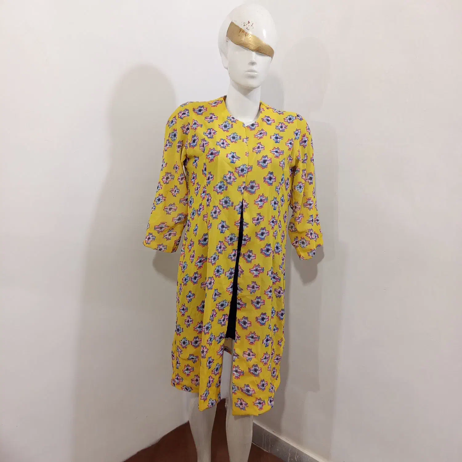 مانتو|لباس|زابل, |دیوار