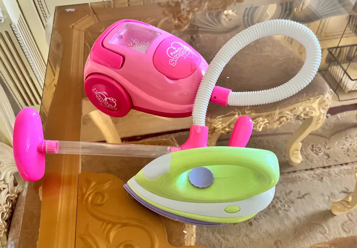 اسباب بازی جارو برقی و اتو باطری خور|اسباب‌‌بازی|تبریز, |دیوار