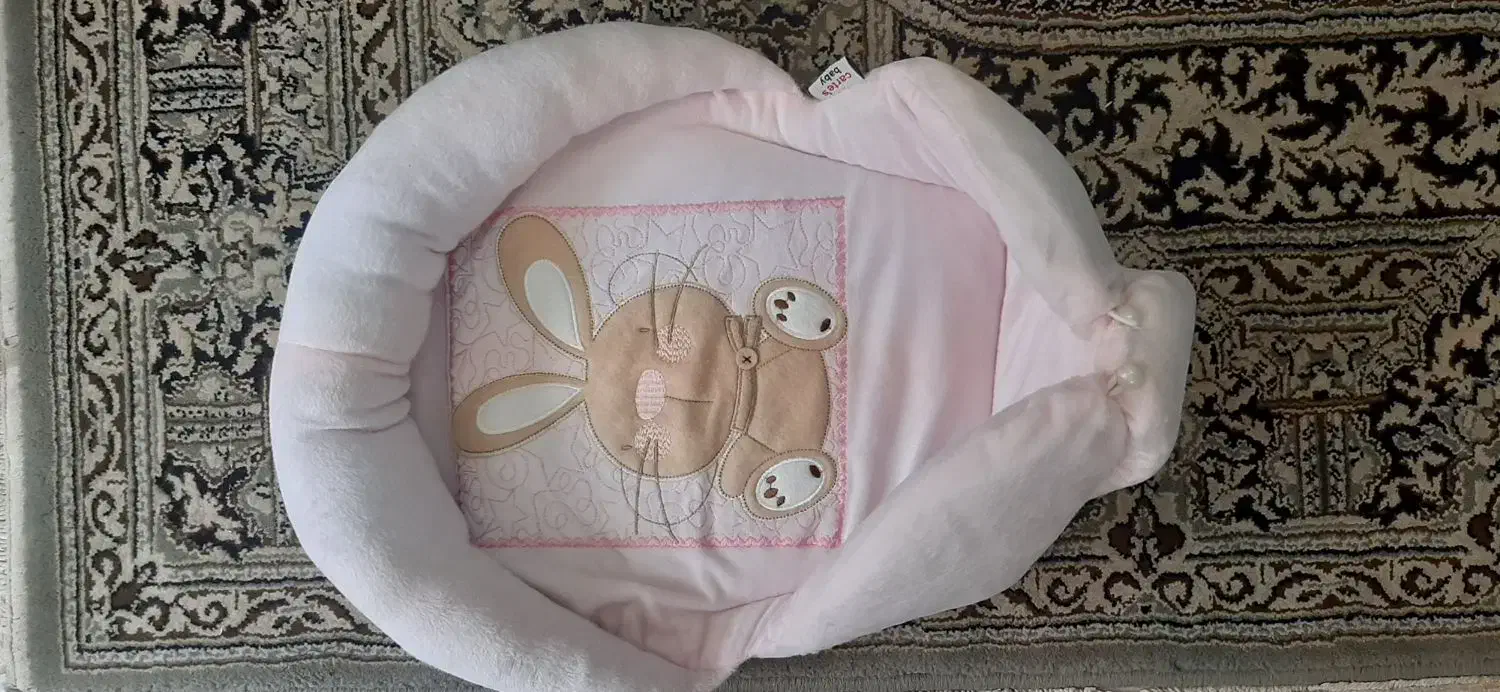 قنداق سوئیسی بالشت فرم دهی سر نوزاد|اسباب و اثاث بچه|کرمان, |دیوار