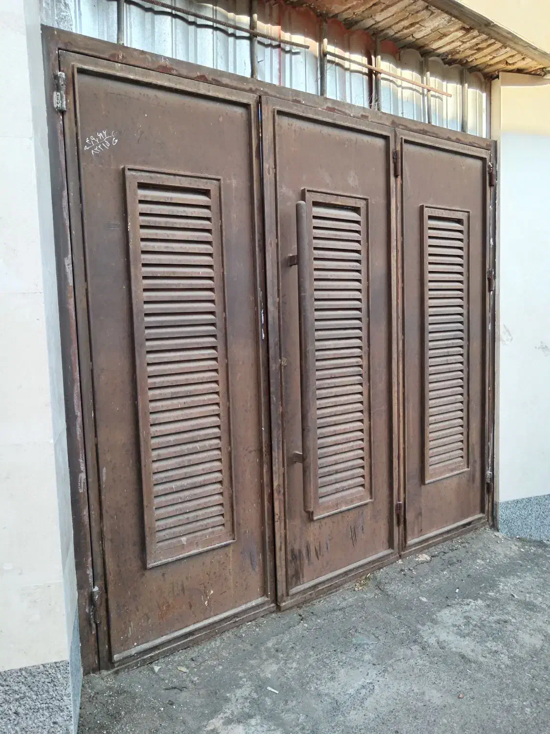 درب حیاط|مصالح و تجهیزات ساختمان|سبزوار, طبرسی (جعفرآباد)|دیوار