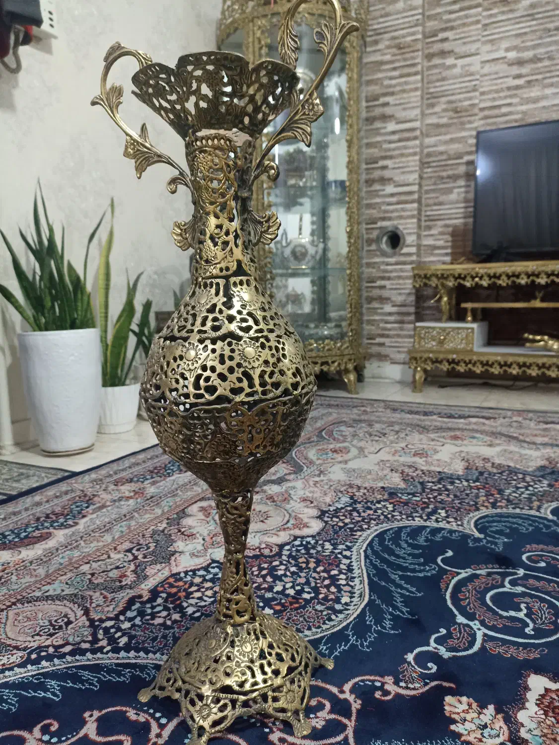 گلدون برنز|صنایع دستی و سایر لوازم تزئینی|ری, صفاییه (چشمه علی)|دیوار