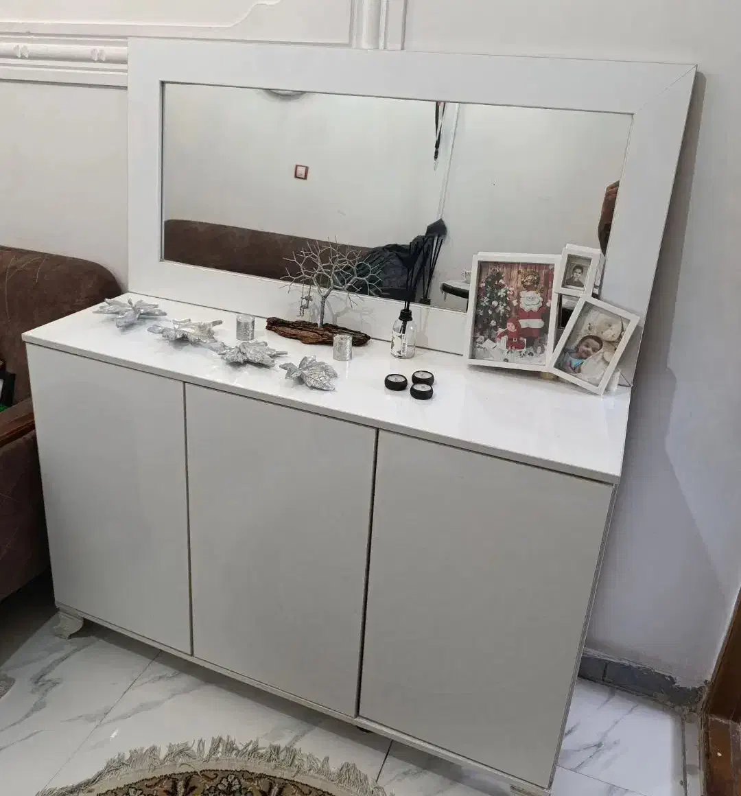 آیینه و کنسول جنس تماماً های گلاس|بوفه، ویترین، کنسول|رشت, نخودچر|دیوار