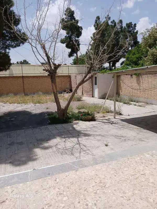 اجاره مکان اداری و تجاری ویلاشهر بر اصلی معلم 720م|اجارهٔ دفتر کار، اتاق اداری، مطب|نجفآباد, ویلاشهر|دیوار