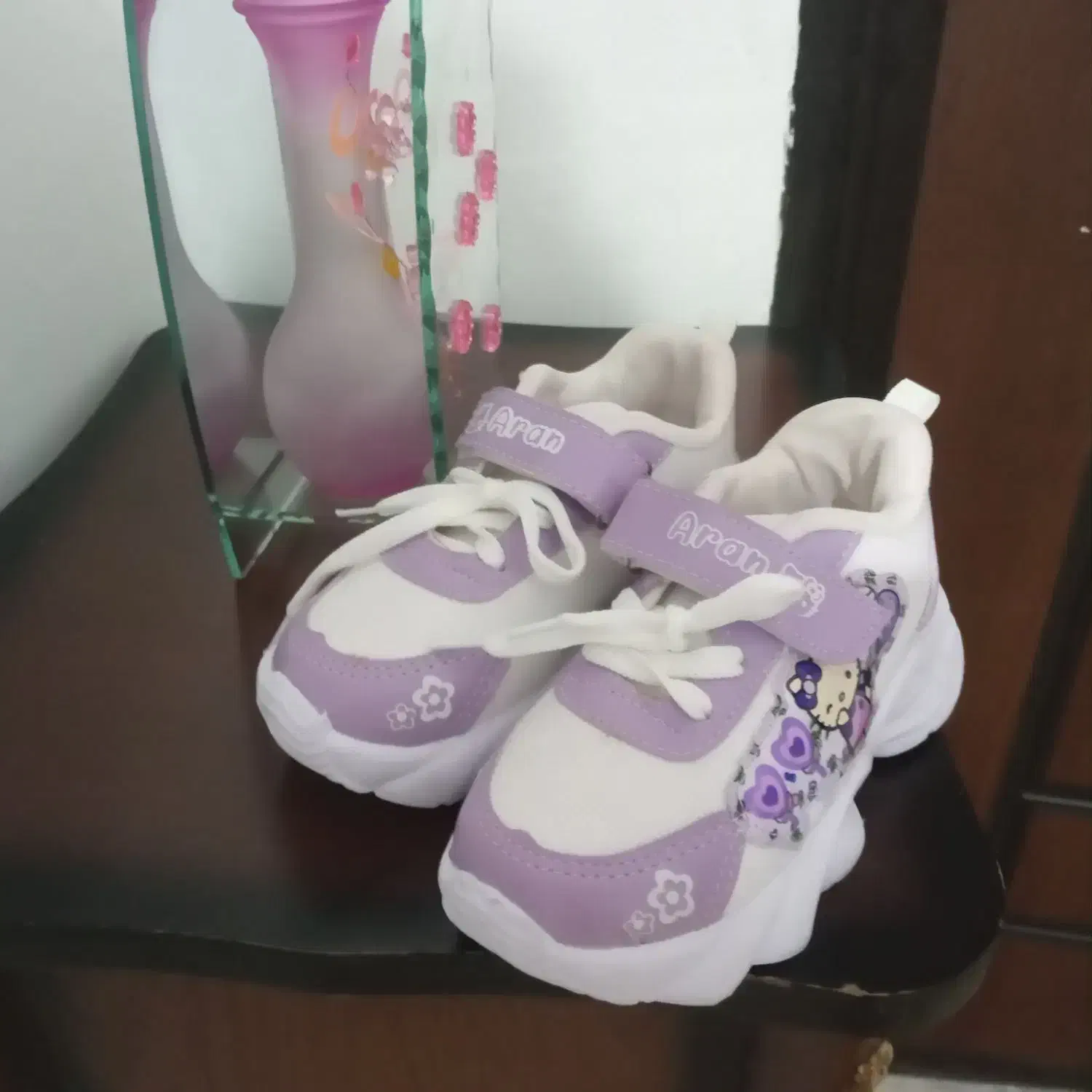 کفش کودک|کفش و لباس بچه|رشت, کوی مهر|دیوار