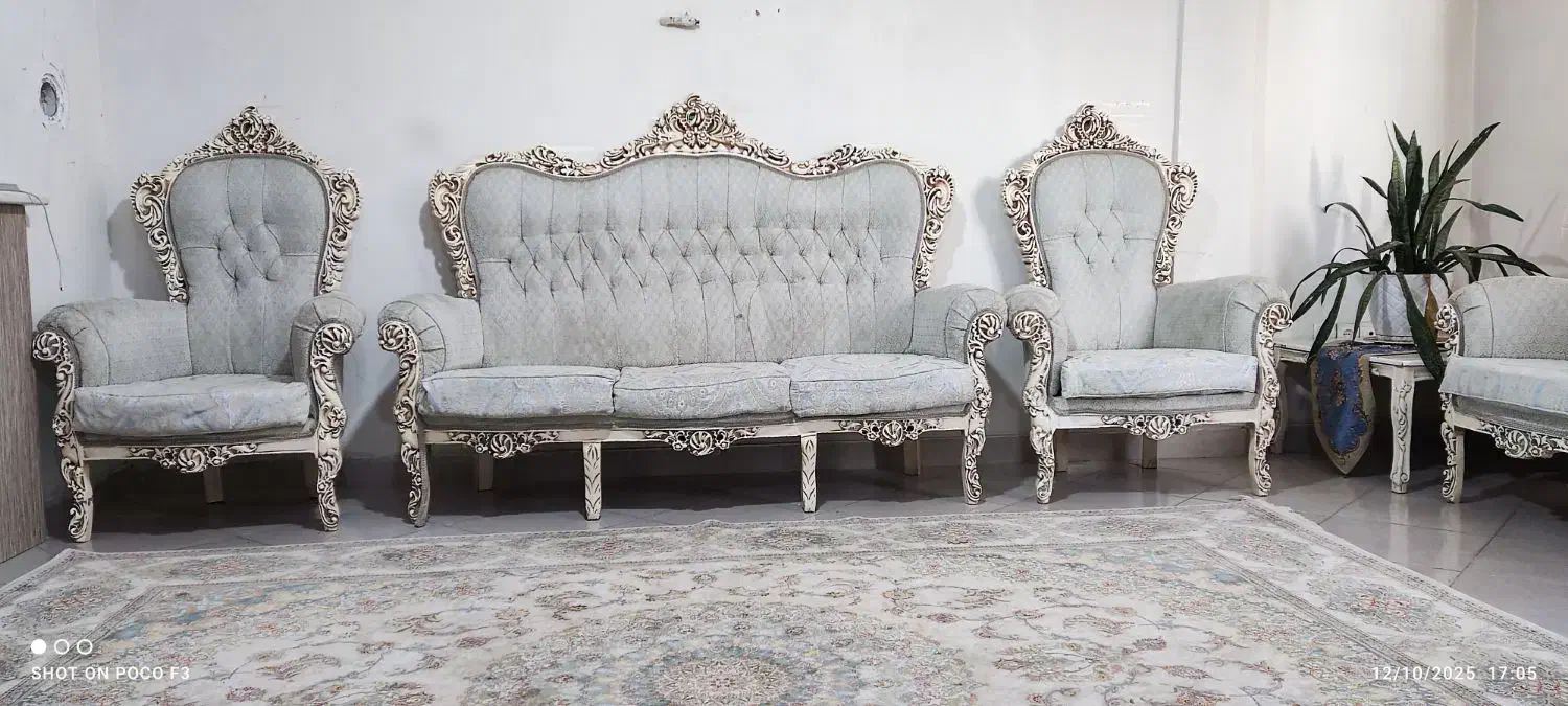 مبل سلطنتی جنس عالی میز تلویزیون اشانتیون.فرش جداگ|مبلمان خانگی و میز عسلی|دماوند, گیلاوند|دیوار