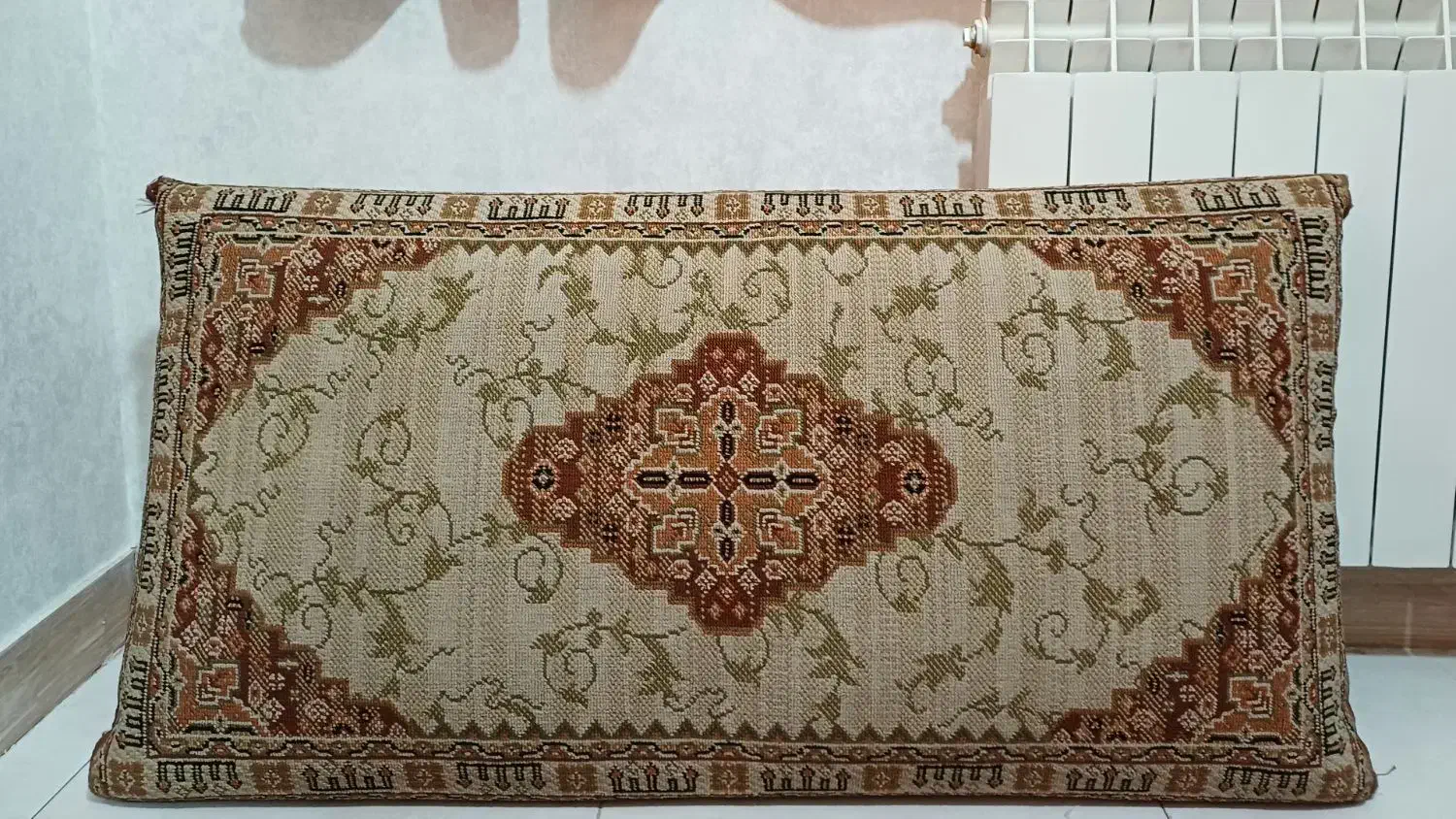 پشتی گلیم خوش نقش|پشتی|ری, اقدسیه|دیوار