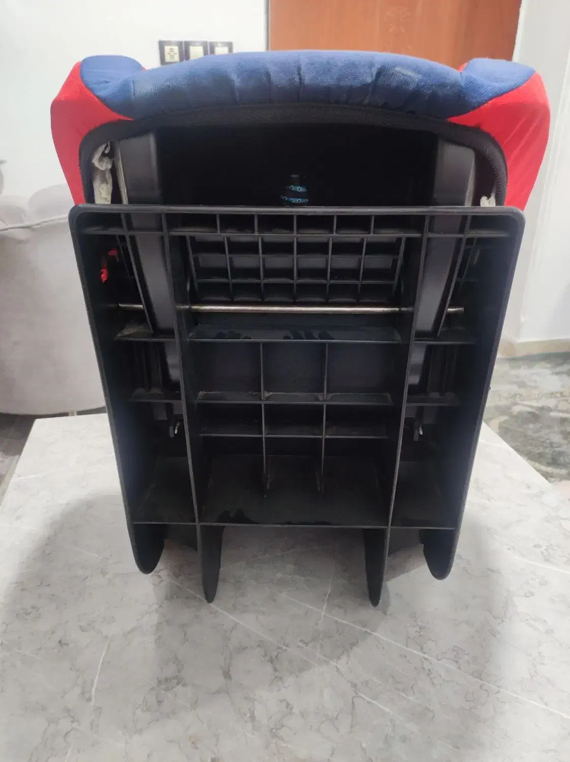 صندلی ماشین درحد نو|تخت و صندلی بچه|رباطکریم, رباطکریم|دیوار