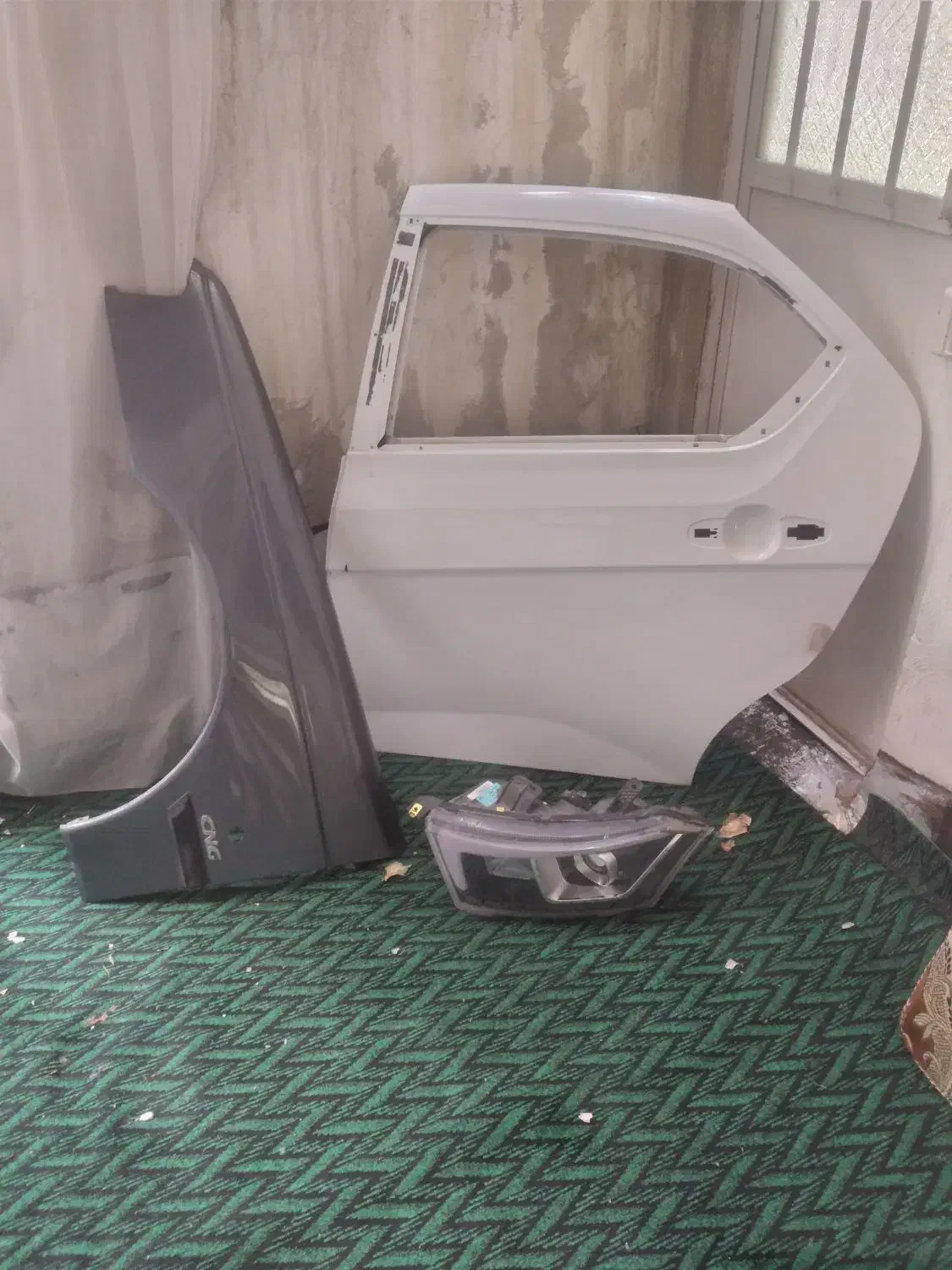 درعقب چپ دنا پلاس بدون رنگ گلگیرجلوی پژو چپ بی رنگ|قطعات یدکی و لوازم جانبی|رزن, |دیوار