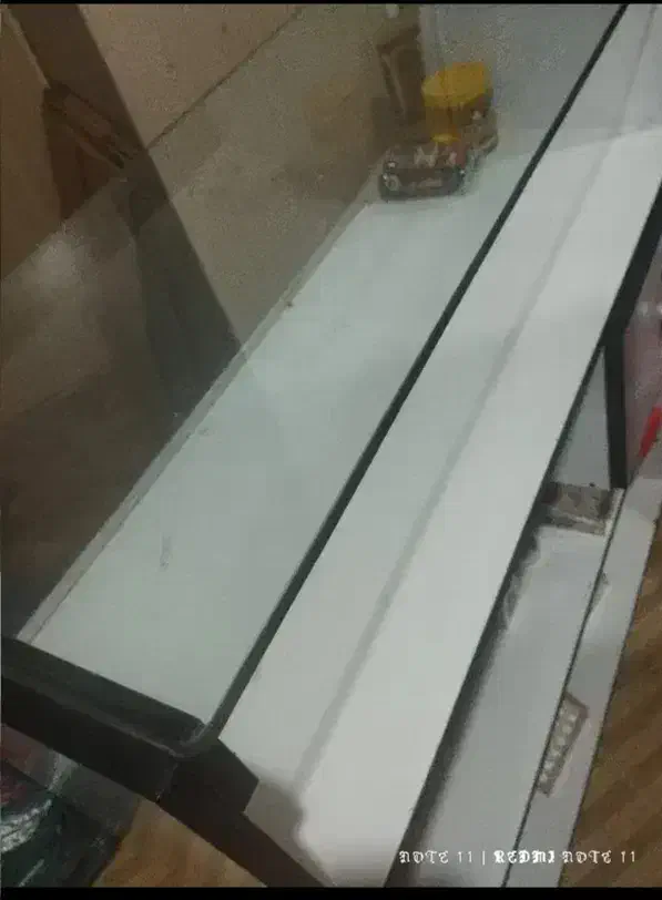 میز ویترین|بوفه، ویترین، کنسول|فردیس, منظریه|دیوار