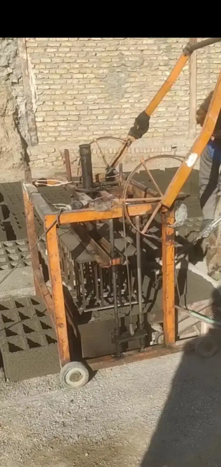 اجاره دستگاه بلوکه بیل ناریساز فرغون|ماشین‌آلات صنعتی|رضویه, |دیوار