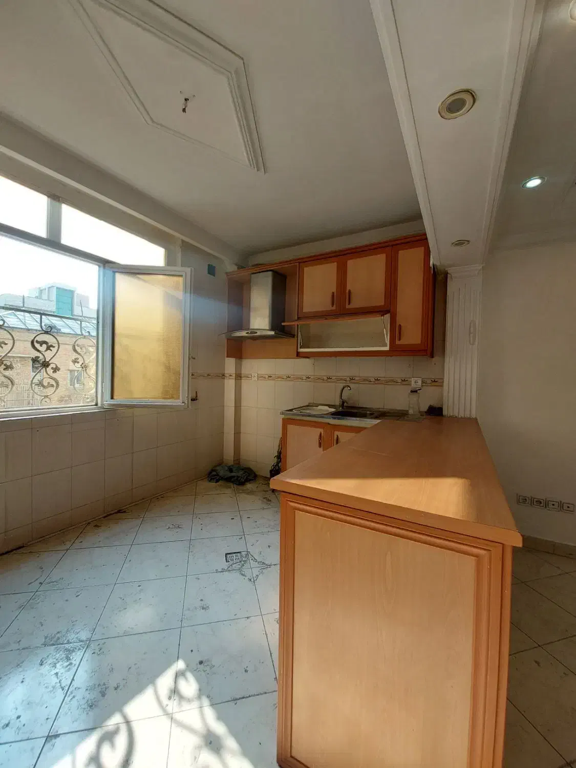 شیخ هادی/ 70 متر/ تک واحدی  و دو خواب