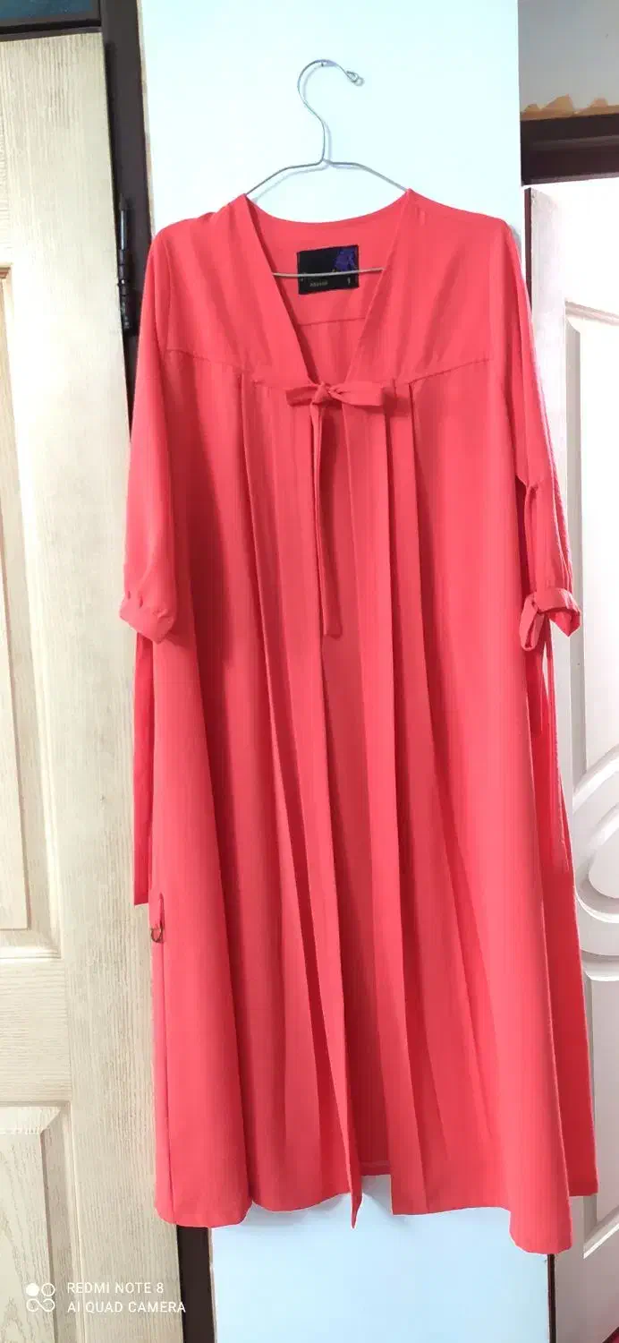 مانتو جلو باز|لباس|میانه, |دیوار