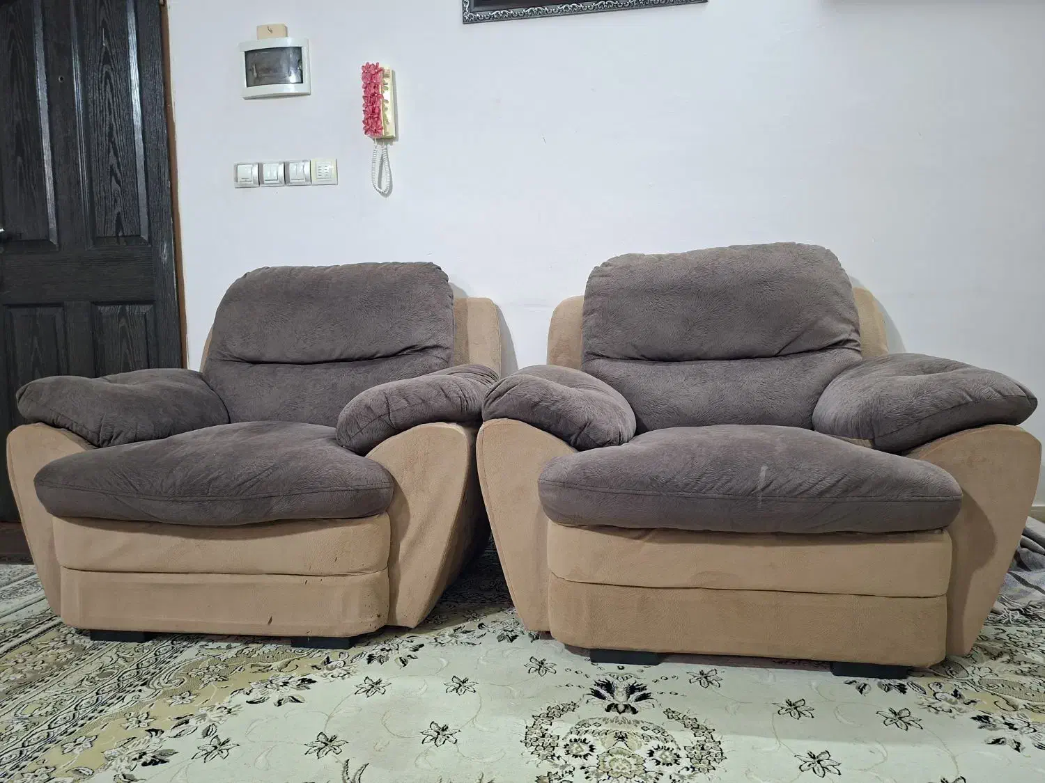 مبل راحتی ۷ نفره سالم و تمیز|مبلمان خانگی و میز عسلی|اسفراین, |دیوار