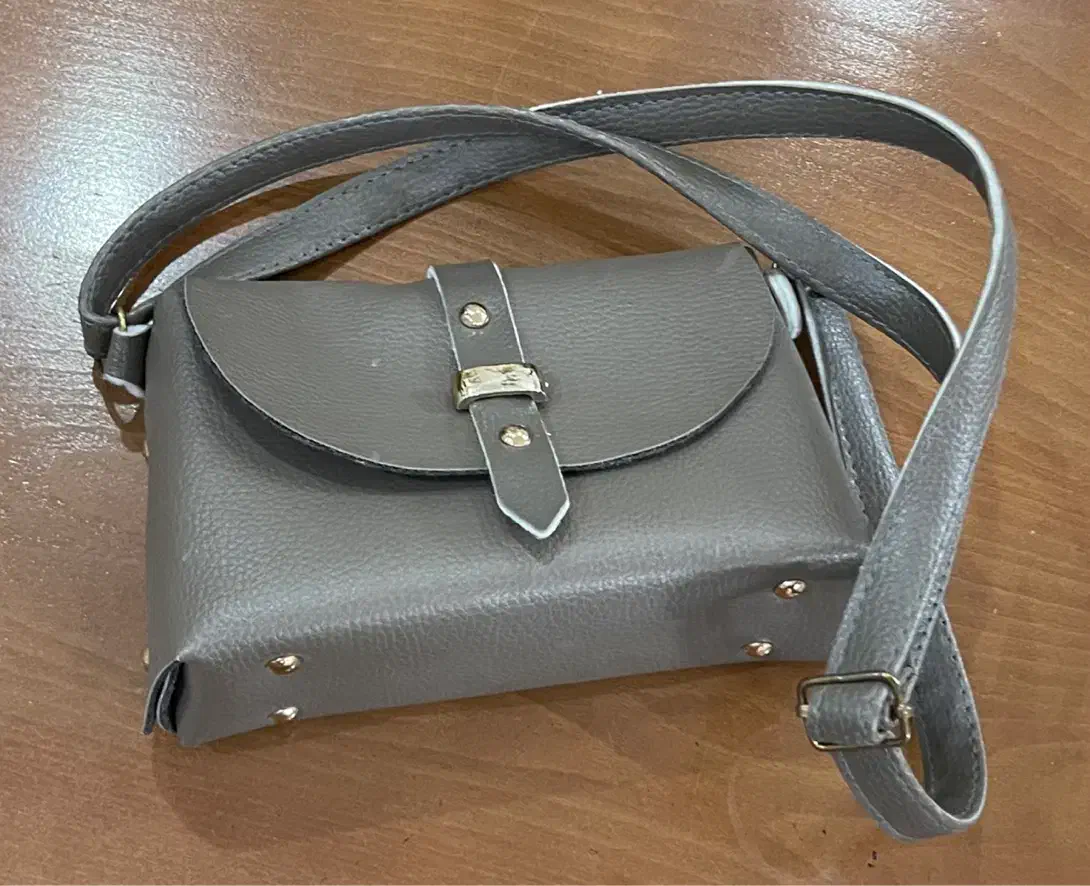 کیف|کیف، کفش، کمربند|سبزوار, شرق کال عیدگاه|دیوار