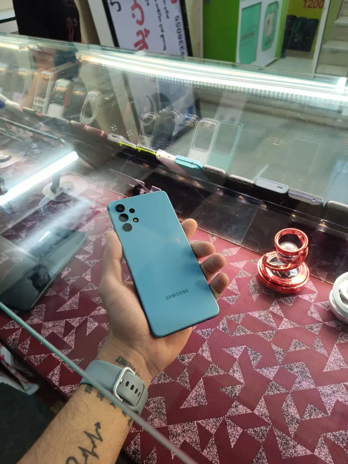 a32/12 در حد|موبایل|یزد, |دیوار