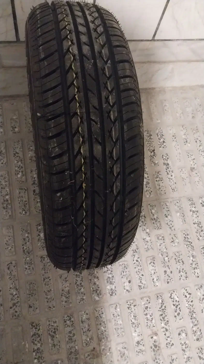 فروش یک حلقه لاستیک بارز نو|قطعات یدکی و لوازم جانبی|شهرکرد, |دیوار