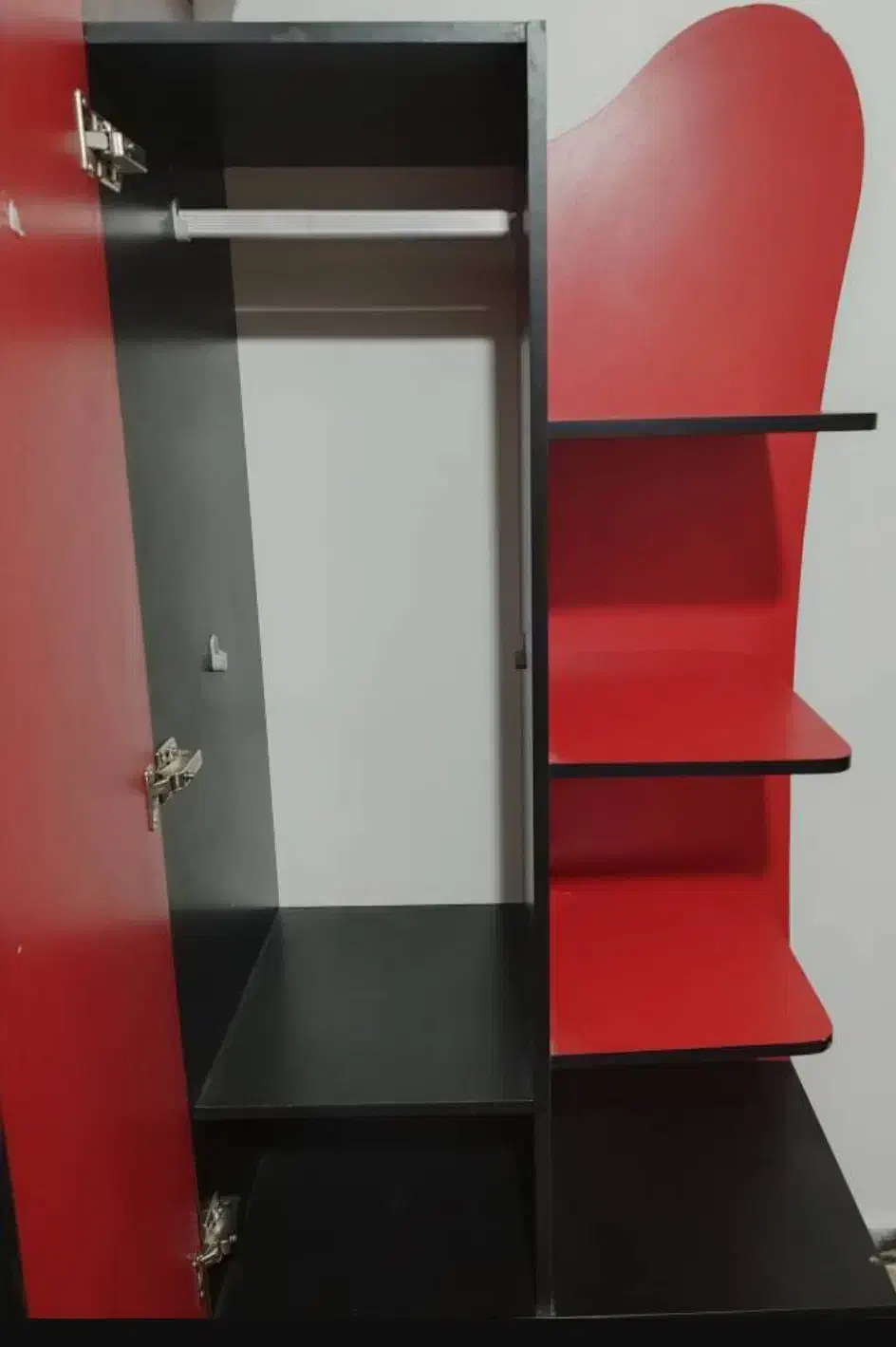 یک عدد کمد لباس کودک|جاکفشی، کمد، دراور|زاهدان, |دیوار