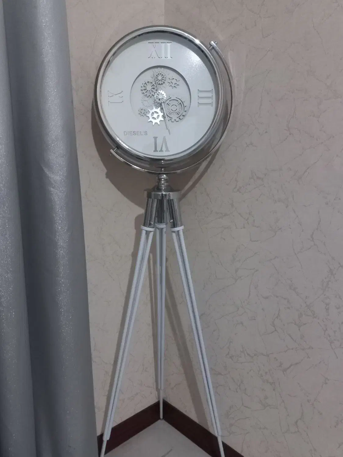 ساعت ایستاده سالم بدون زدگی|ساعت دیواری و تزئینی|شیروان (خراسان), |دیوار