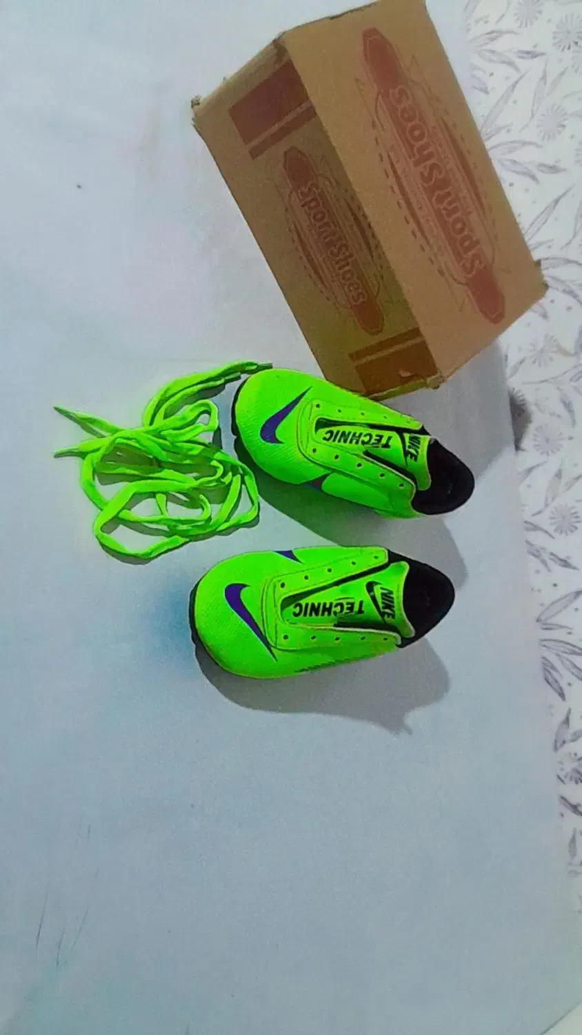 کفش فوتبالی|تجهیزات ورزشی|درگز, |دیوار