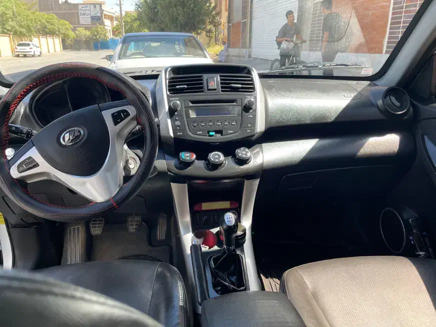لیفان X60 مدل ۹۳ و خانگی ۹۵/۰۰۰ کارکرد|خودرو سواری و وانت|کرمان, |دیوار