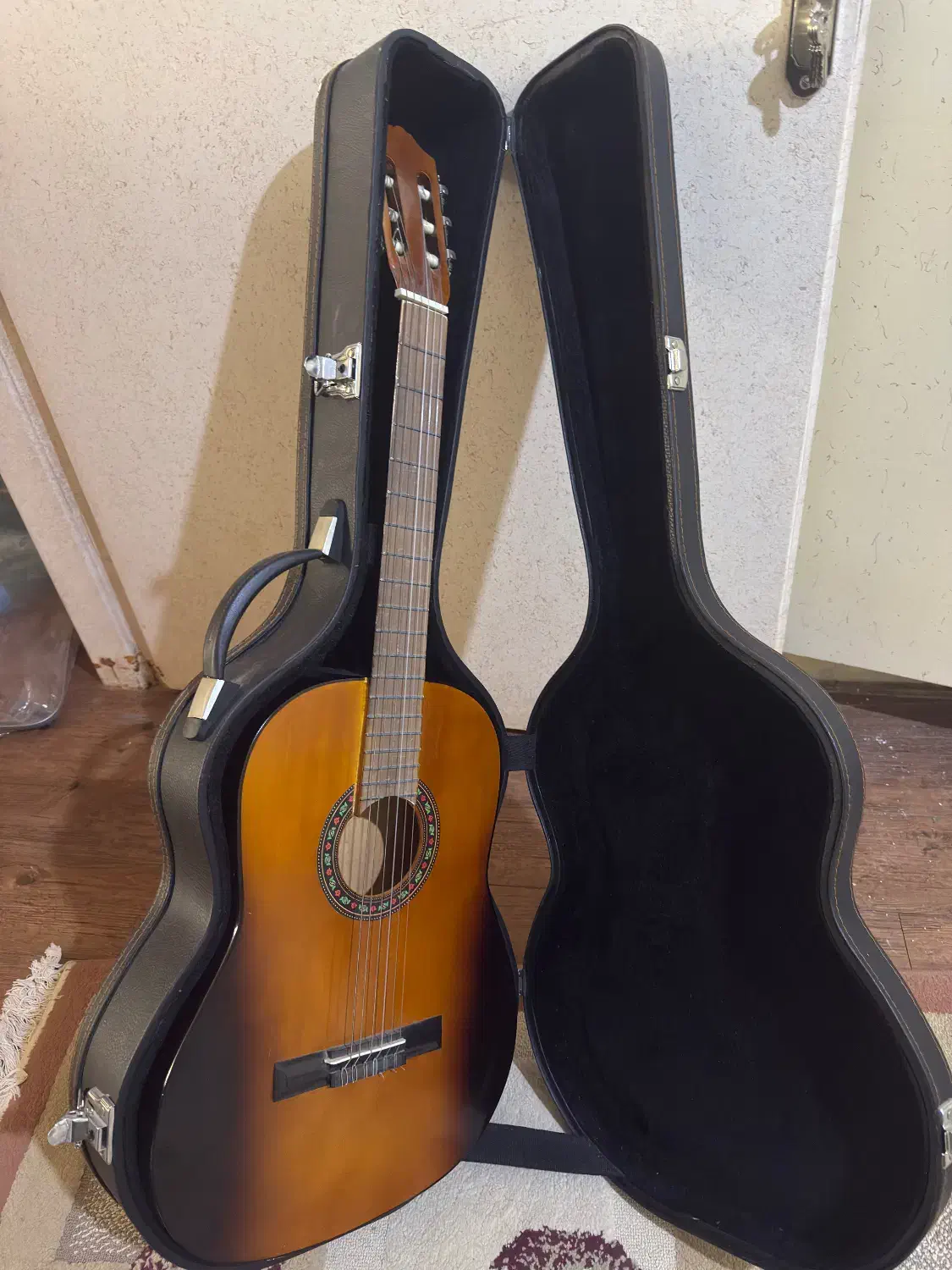 گیتار|گیتار، بیس، امپلیفایر|یزد, |دیوار