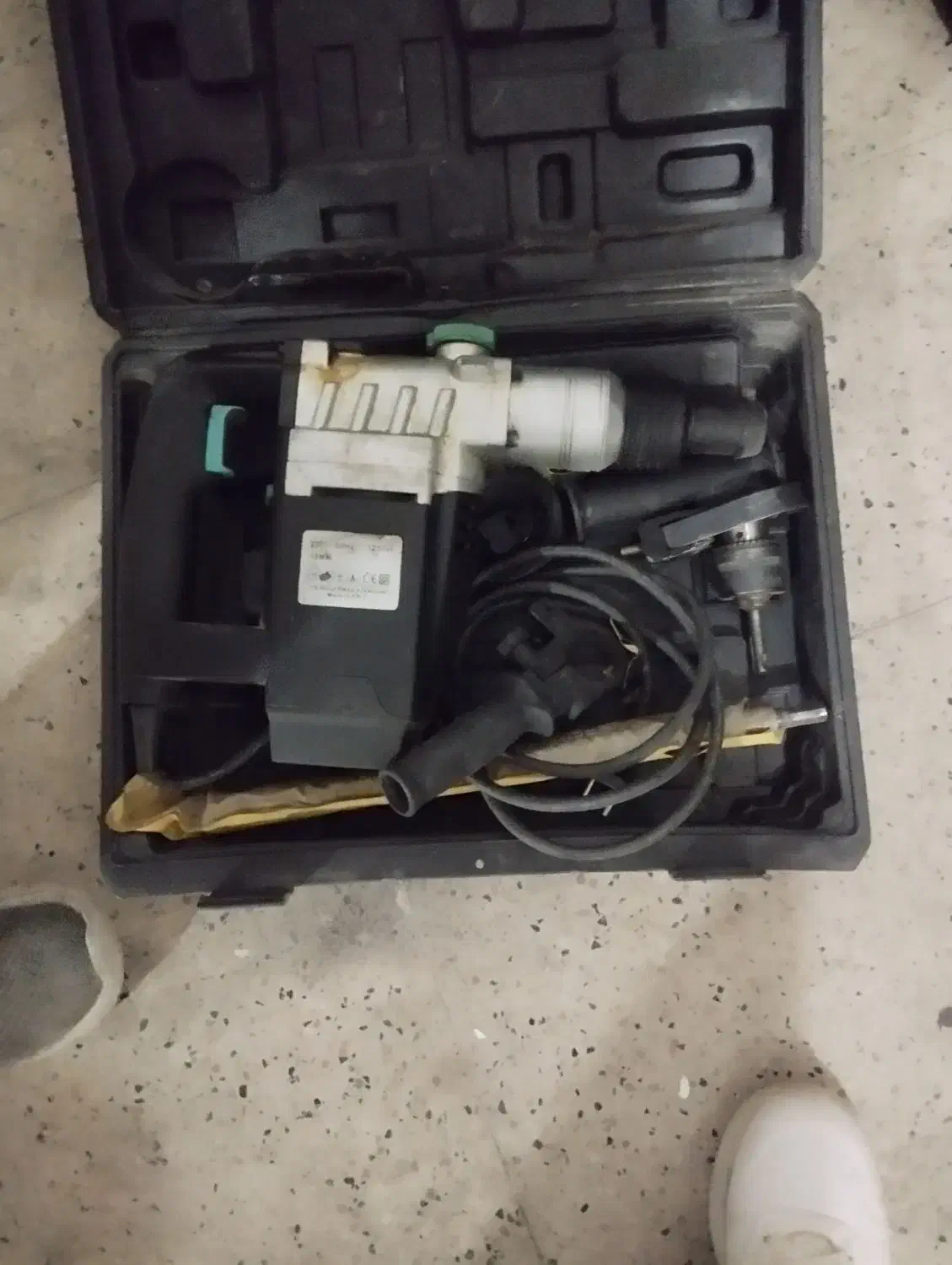 دلر دوکاره|ابزارآلات|گلبهار, شهر جدید گلبهار|دیوار