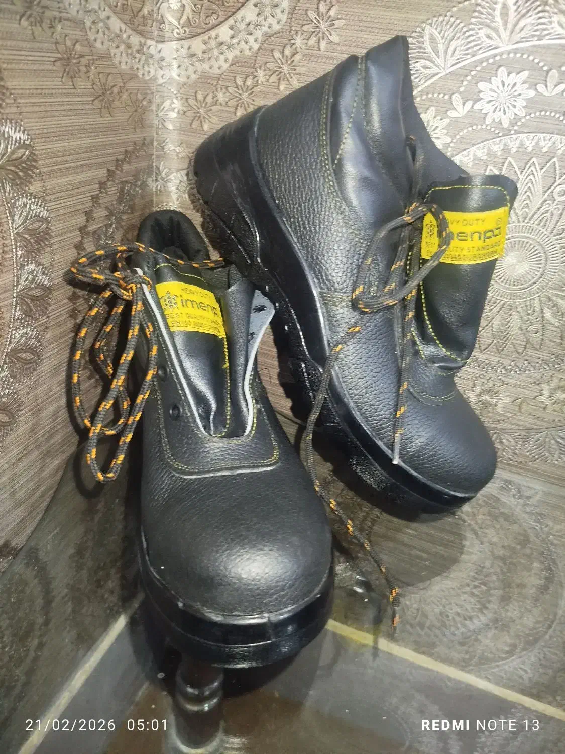 کفش ایمنی|کیف، کفش، کمربند|بندر امام خمینی, |دیوار