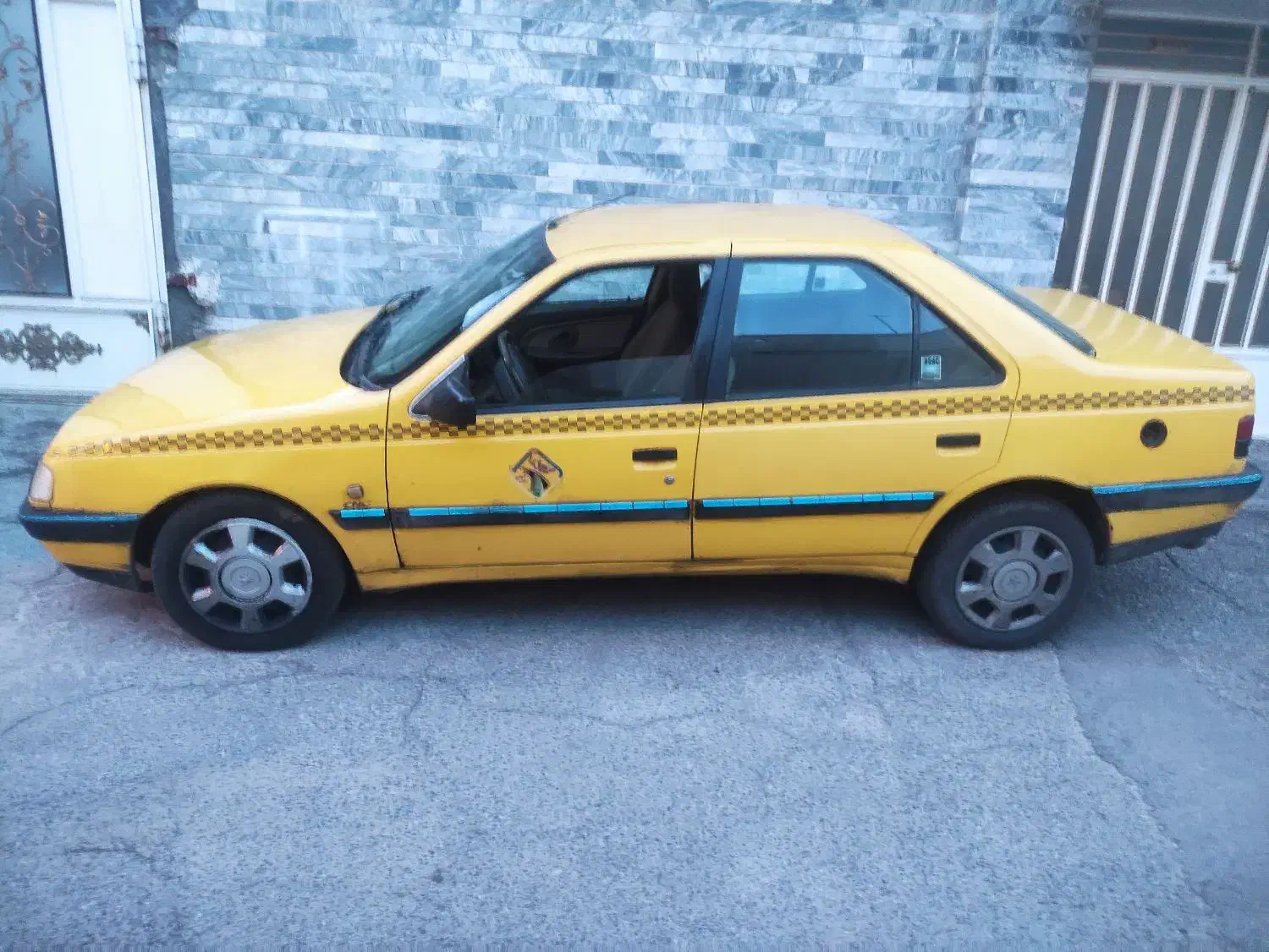 پژو 405تاکسی درون شهری|خودرو سواری و وانت|بروجرد, |دیوار