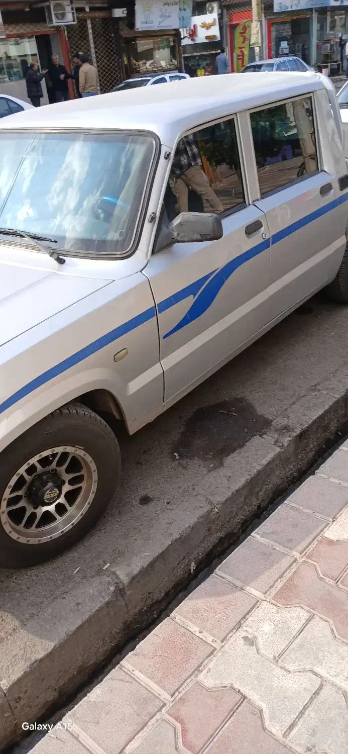 مزدا ۲۰۰۰|خودرو سواری و وانت|لوشان, |دیوار