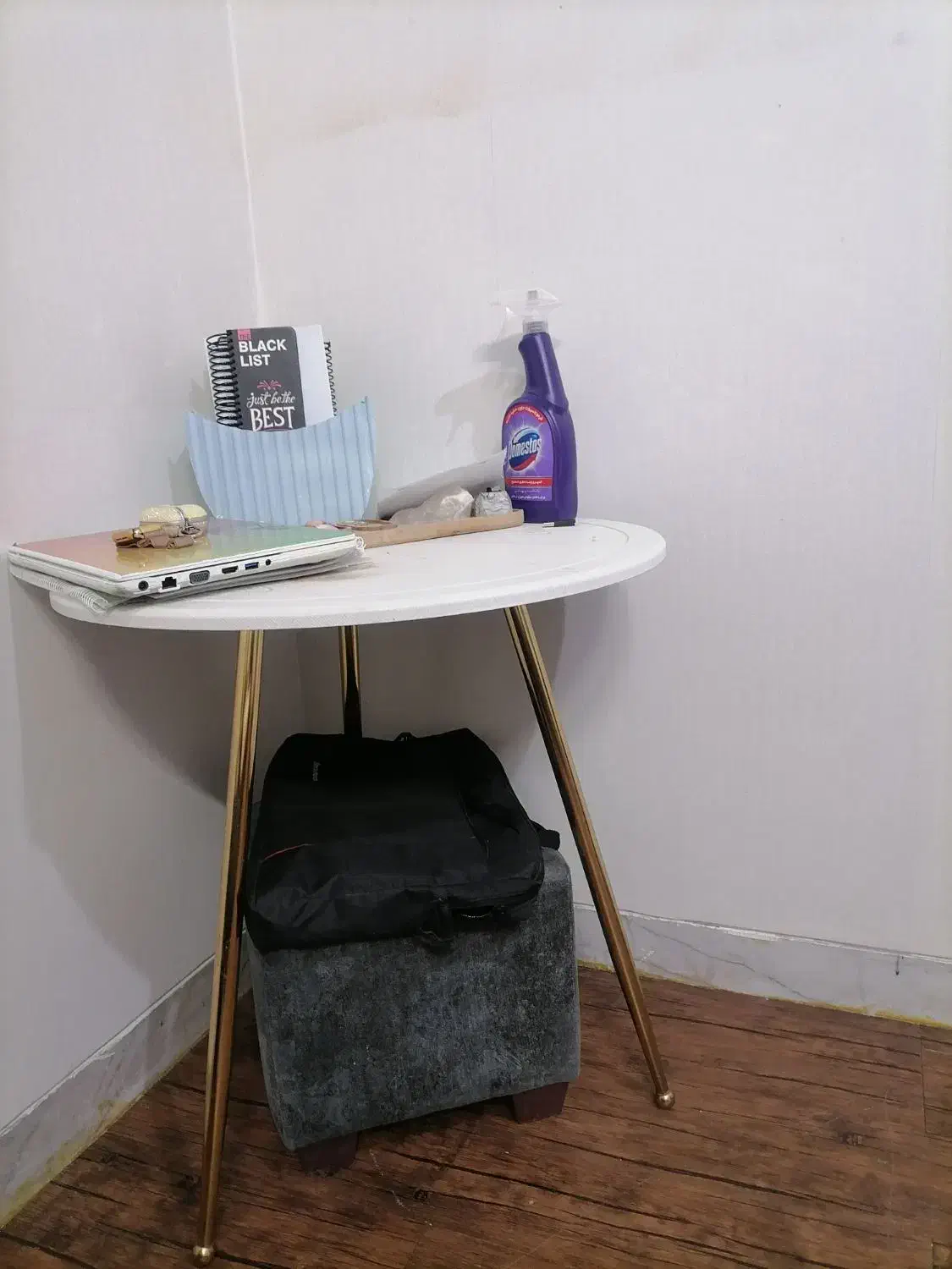 میز گرد|میز تلفن|شیراز, غدیر شمالی|دیوار