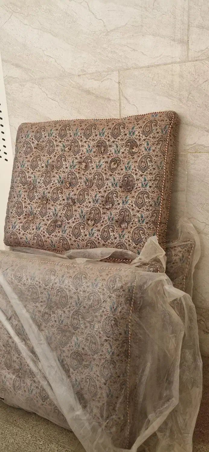 پشتی ترمه|پشتی|یزد, |دیوار