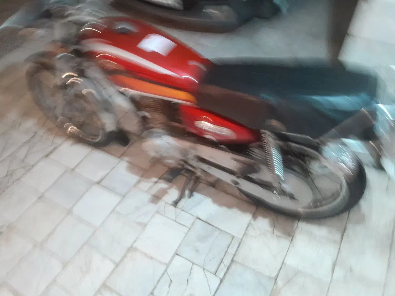 هوندا۱۲۵مزایده پلاک قدیم مدل۸۳صفرصفر صفر|موتورسیکلت|بوئین زهرا, |دیوار