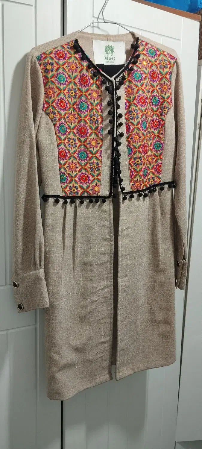 مانتو مزونی|لباس|اقبالیه, |دیوار